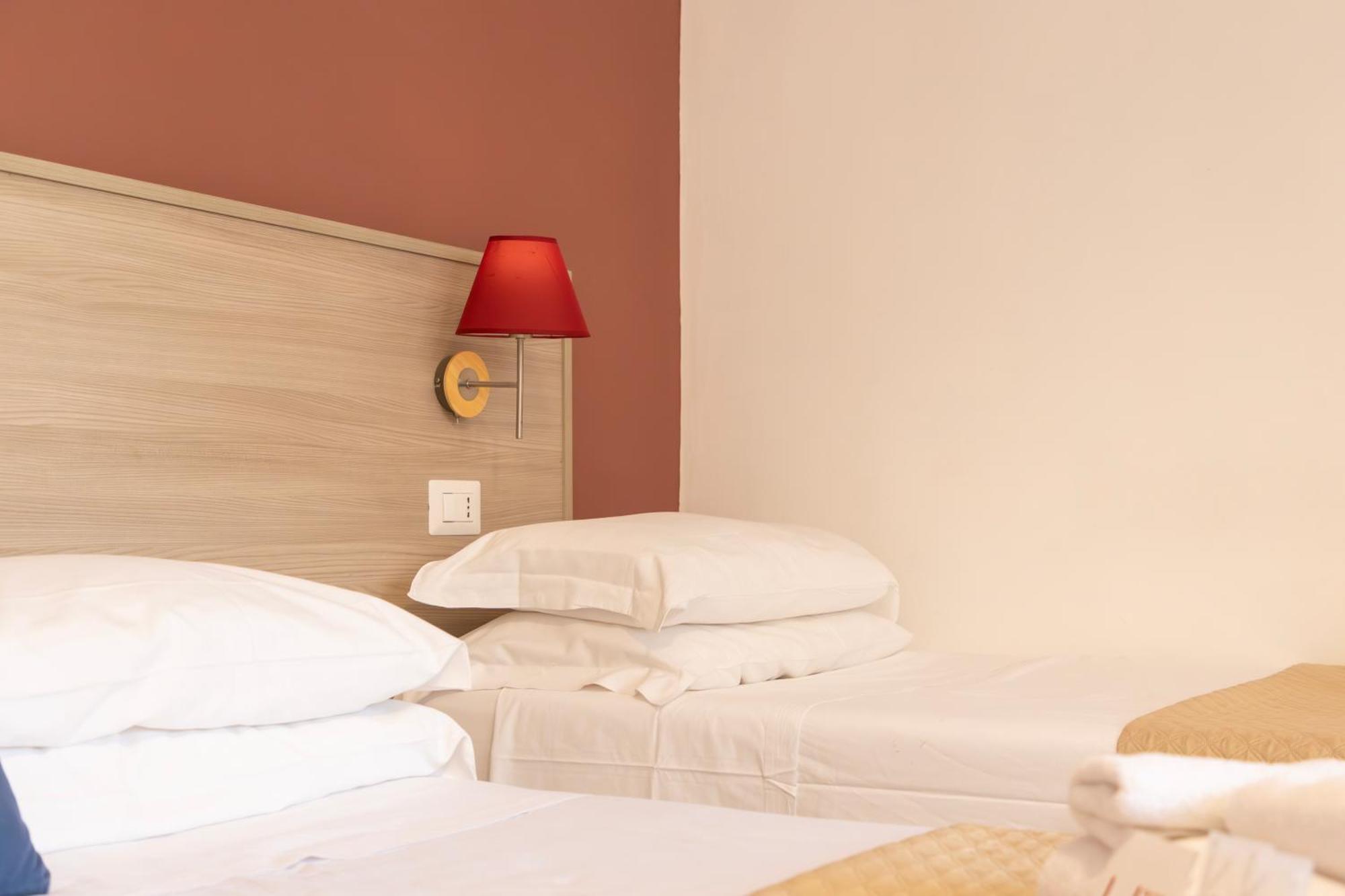 Kalie Rooms Guest House Cagliari Exteriör bild
